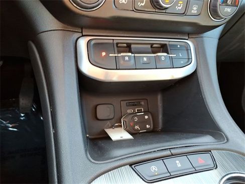 Certified 2023 GMC Acadia SLT w/ Elevation Edition image 16