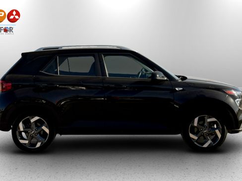 Used 2021 Hyundai Venue SEL image 6