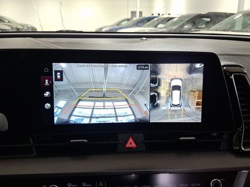 Used 2023 Kia Sportage SX image 18