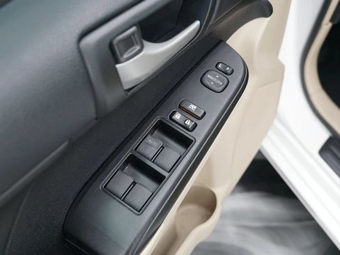 Used 2013 Toyota Camry LE FWD image 20
