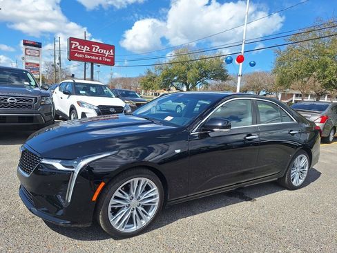 Used 2025 Cadillac CT4 Premium Luxury RWD image 9