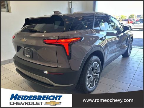 Used 2024 Chevrolet Blazer EV LT AWD/4WD image 4