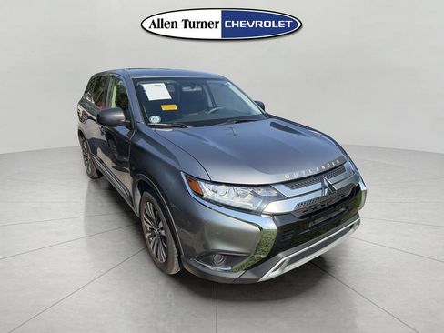 Used 2020 Mitsubishi Outlander ES FWD image 4