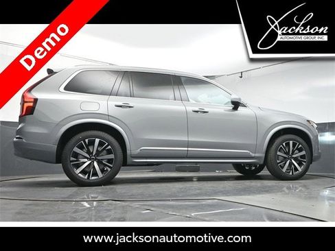 New 2025 Volvo XC90 B5 Core w/ Protection Package image 36