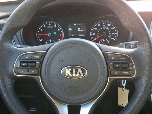 Used 2018 Kia Optima LX image 18