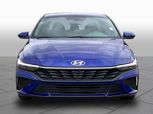 Used 2024 Hyundai Elantra SE image 4