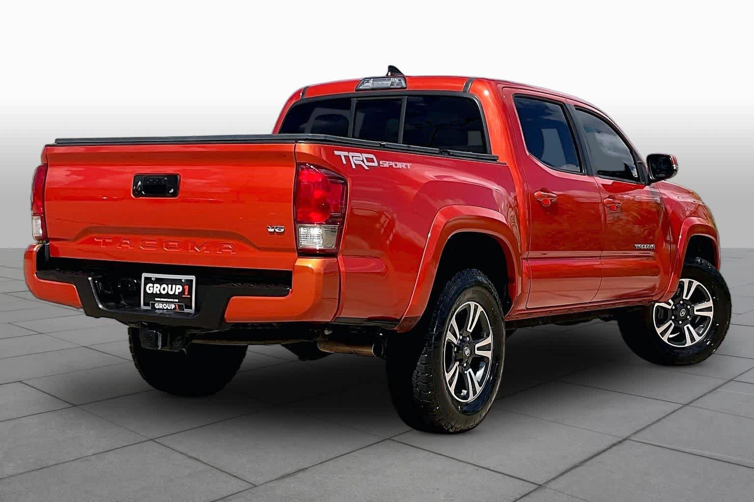 Used 2016 Toyota Tacoma TRD Sport w/ Towing Package RWD image 13