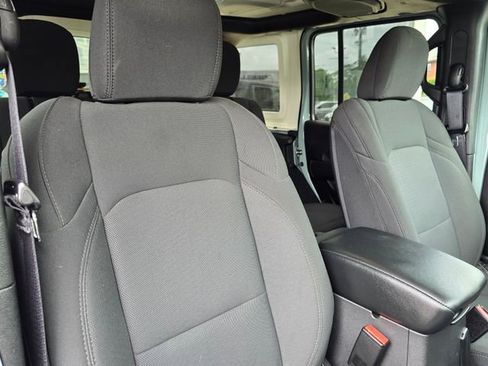 Used 2023 Jeep Wrangler Unlimited w/ Cold Weather Group AWD/4WD image 39