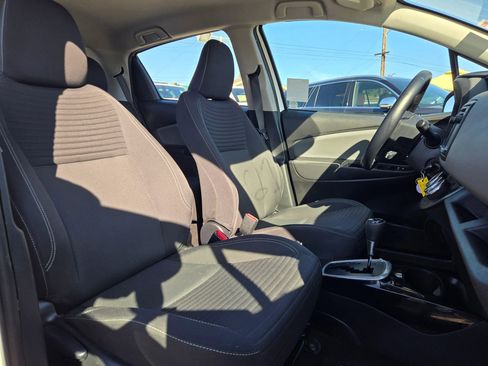 Used 2016 Toyota Yaris SE image 15