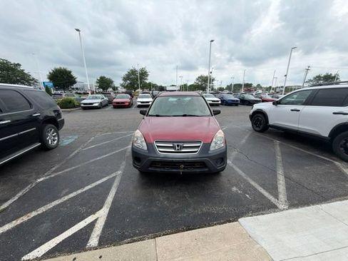 Used 2005 Honda CR-V LX image 2