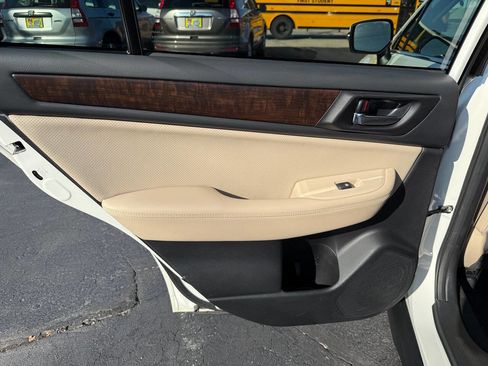Used 2015 Subaru Outback 3.6R Limited image 35