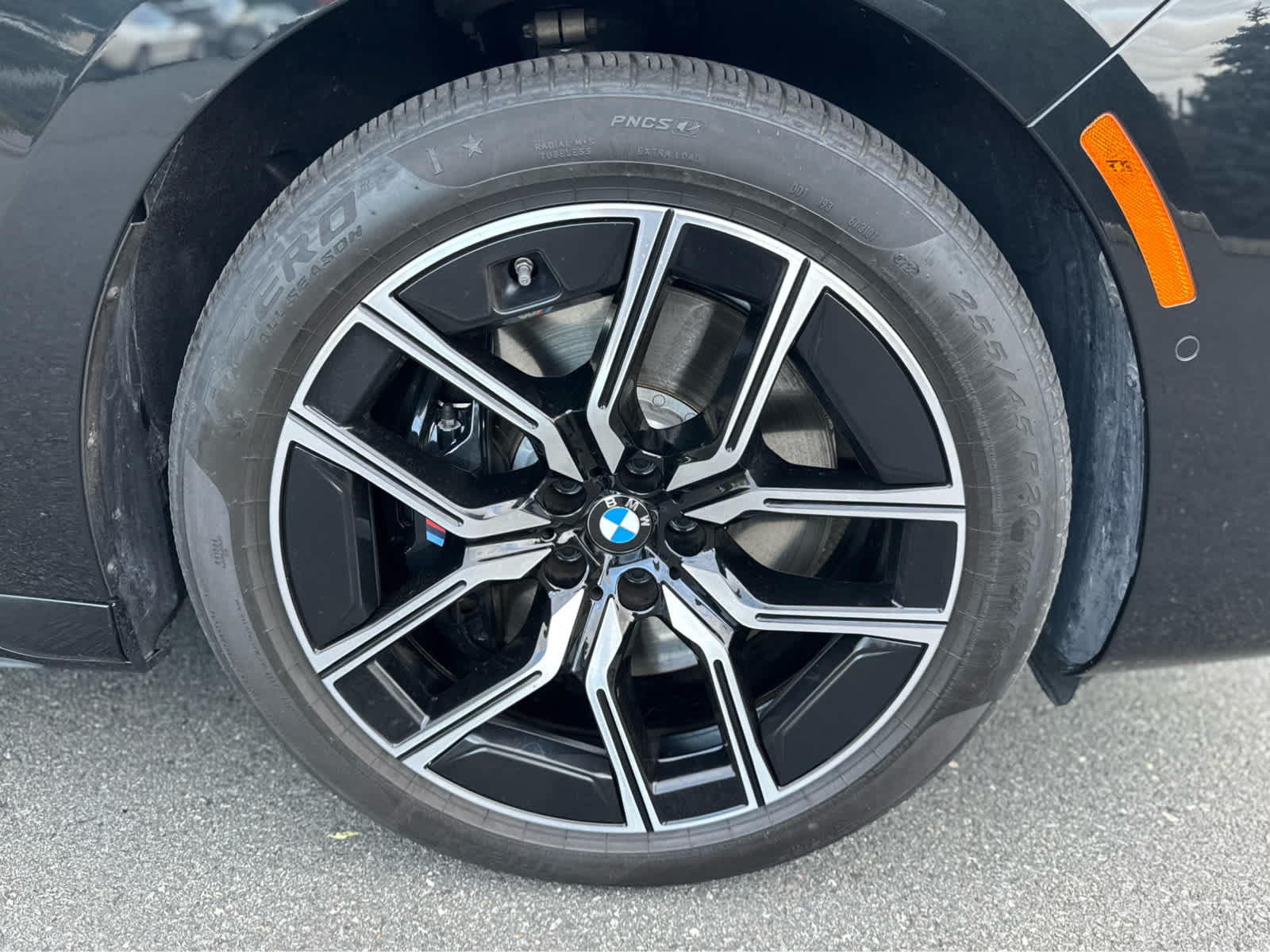 Used 2024 BMW 740i xDrive w/ M Sport Professional Package AWD/4WD image 34