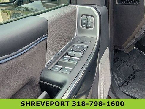 Used 2025 Ford F250 Platinum w/ FX4 Off-Road Package AWD/4WD image 24