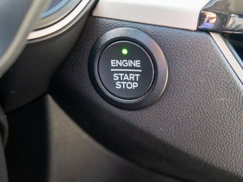 Used 2022 Ford Escape SE image 22