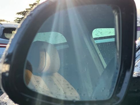 Used 2021 BMW X5 xDrive40i w/ M Sport Package image 19