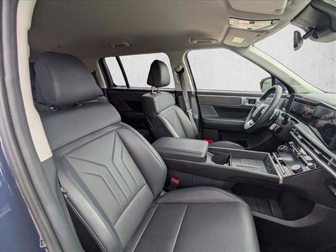 Used 2025 Hyundai Santa Fe SEL image 18