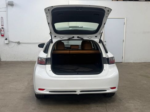 Used 2013 Lexus CT 200h FWD image 11