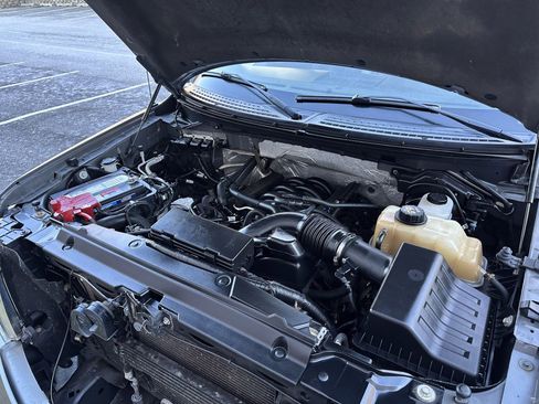 Used 2012 Ford F150 XLT w/ XLT Chrome Pkg image 38