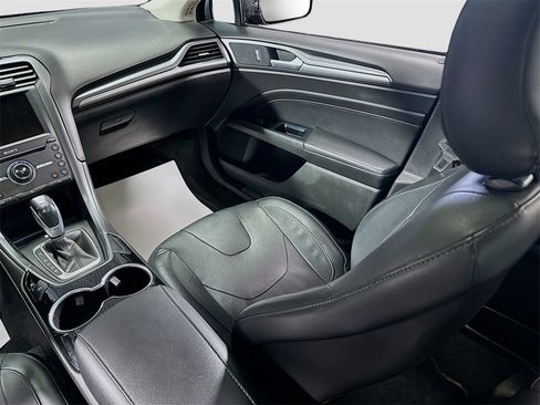 Used 2016 Ford Fusion Titanium image 23