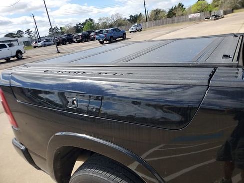 Used 2019 RAM 1500 Laramie w/ Sport Appearance Package image 6