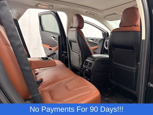 Used 2018 Ford Edge Titanium w/ Equipment Group 302A AWD/4WD image 37