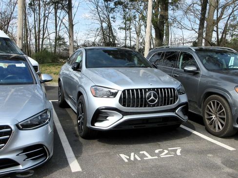 New 2026 Mercedes-Benz GLE 53 AMG 4MATIC Coupe image 3