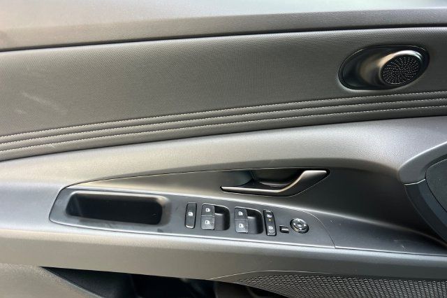 New 2026 Hyundai Elantra SEL Sport FWD image 10