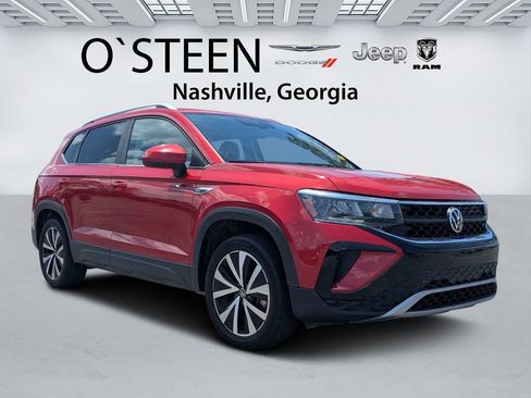 Used 2022 Volkswagen Taos SE AWD/4WD image 1