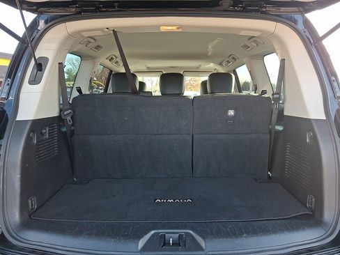 Used 2023 Nissan Armada SL image 32