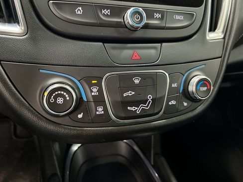 Used 2016 Chevrolet Malibu LT w/ Leather Package FWD image 16