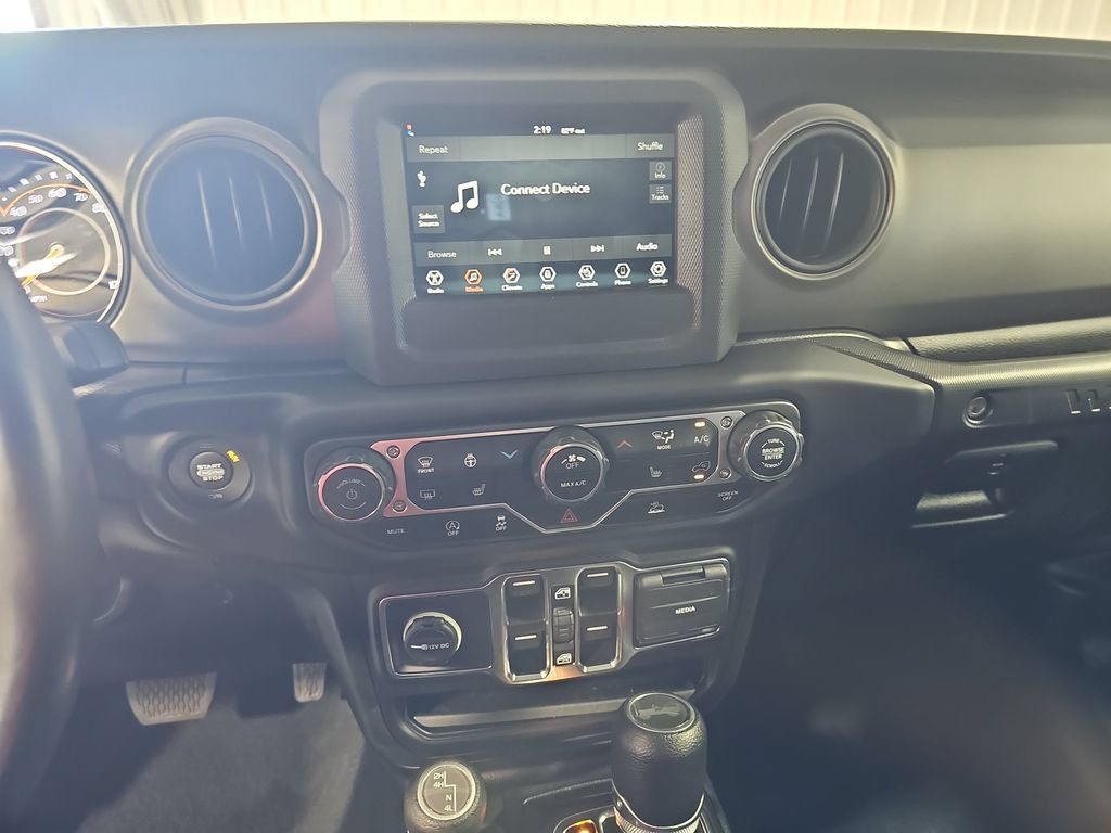 Used 2022 Jeep Wrangler Unlimited Sport AWD/4WD image 19