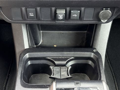 Used 2021 Toyota Tacoma SR5 image 23