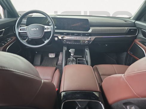 Used 2024 Kia Telluride SX FWD image 3