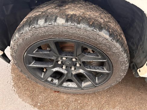 Used 2022 RAM 1500 Laramie w/ Bed Utility Group image 9