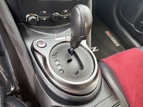 Used 2016 Nissan 370Z NISMO RWD image 27