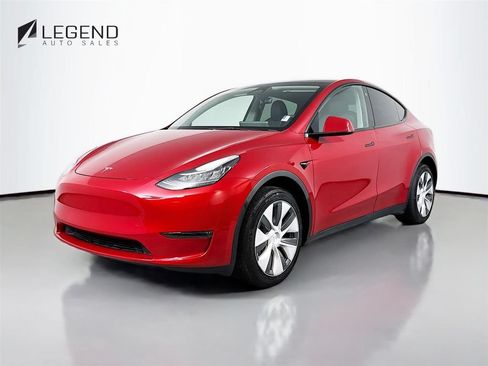 Used 2023 Tesla Model Y Long Range AWD/4WD image 1