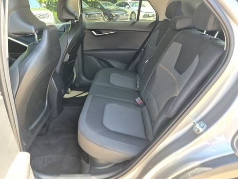 Used 2025 Kia Niro LX FWD image 26