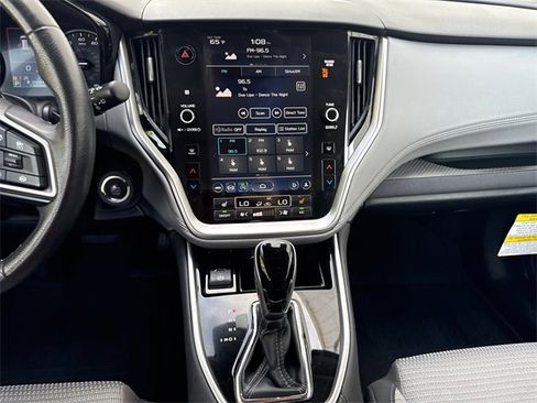 Used 2025 Subaru Outback Premium w/ Popular Package #1A image 16