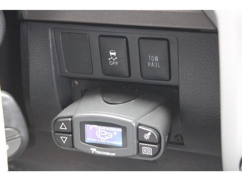 Used 2016 Toyota Tundra SR5 image 22