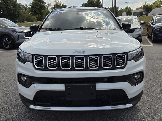Used 2026 Jeep Compass Limited AWD/4WD image 3