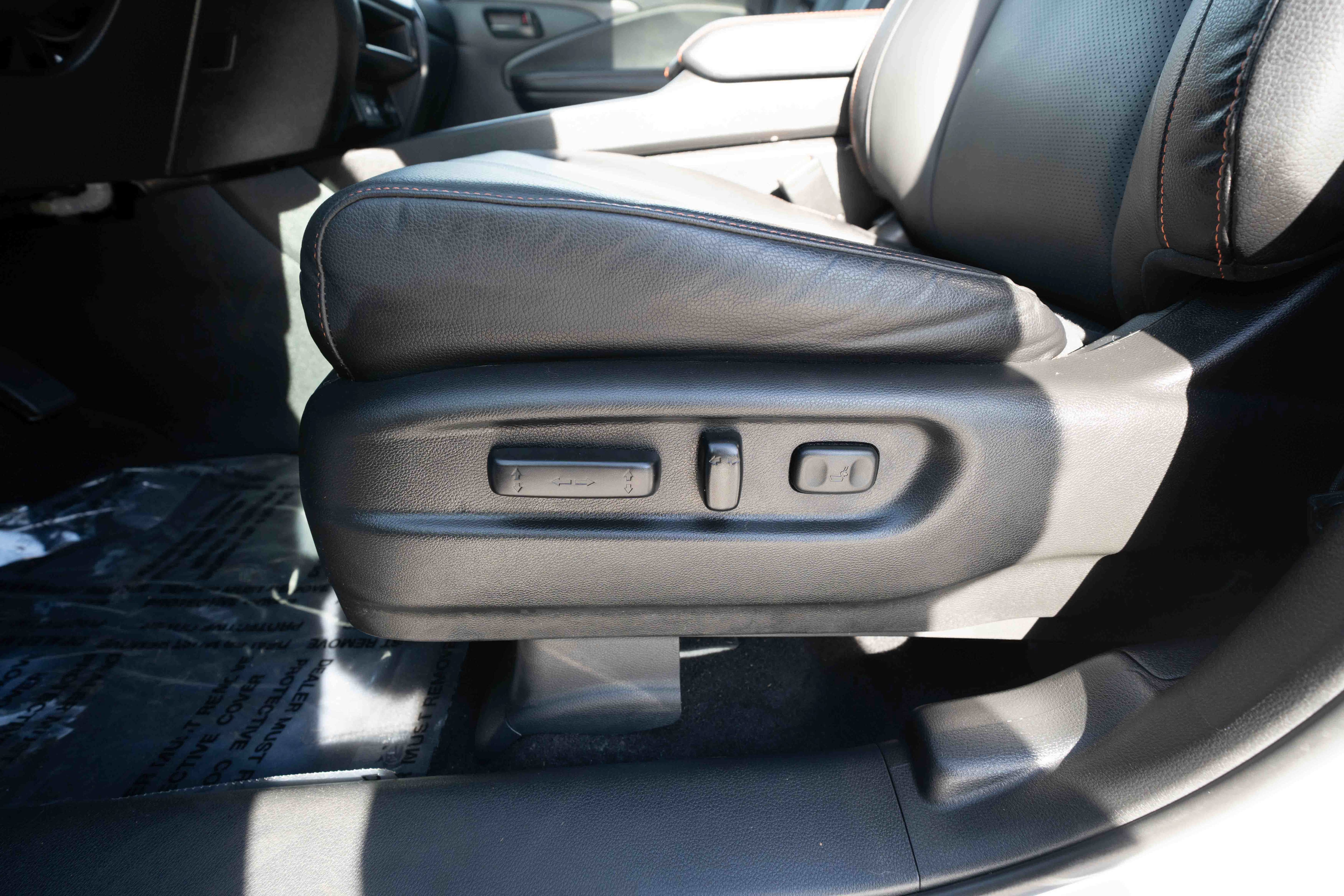 Used 2025 Honda Ridgeline TrailSport image 12