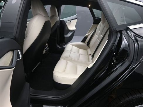 Used 2020 Tesla Model S Long Range Plus image 13