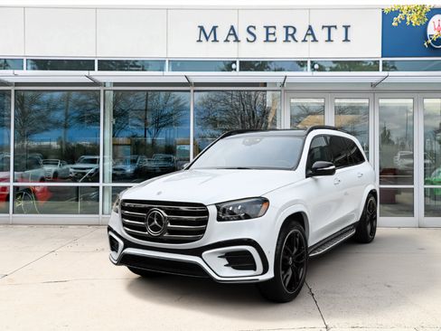 Used 2025 Mercedes-Benz GLS 580 4MATIC image 1