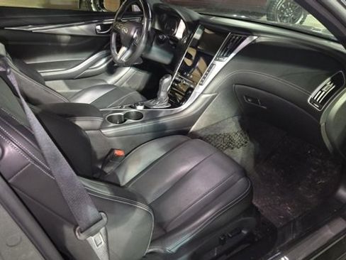 Used 2019 INFINITI Q60 3.0t Luxe w/ Essential Package image 11