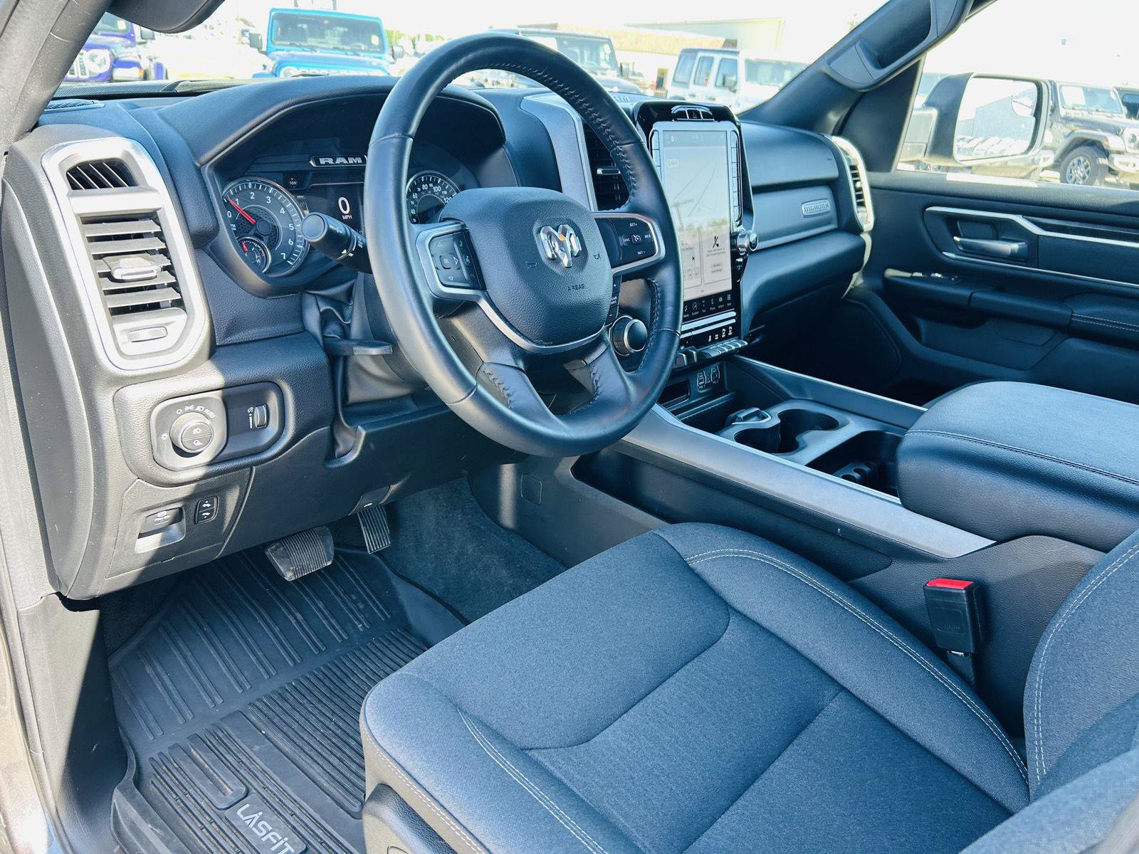 Used 2023 RAM 1500 Big Horn AWD/4WD image 14
