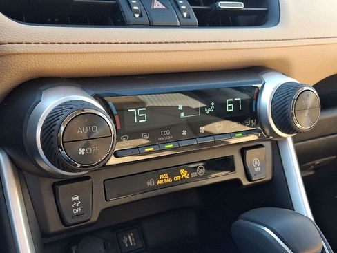 Used 2024 Toyota RAV4 XLE Premium image 43