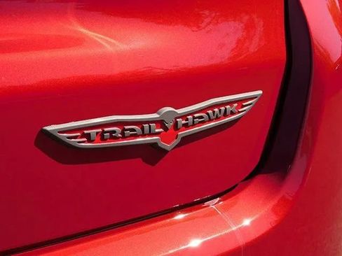 Used 2025 Jeep Compass Trailhawk AWD/4WD image 6