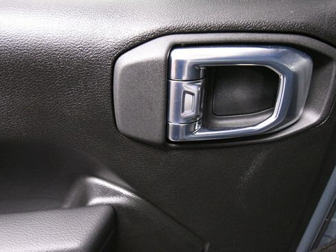 Used 2026 Jeep Wrangler Unlimited Sport AWD/4WD image 21