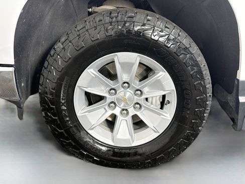 Used 2023 Chevrolet Silverado 1500 LT image 38