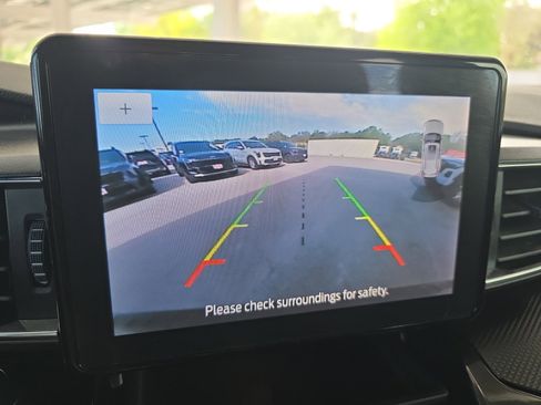 Used 2024 Ford Explorer ST-Line w/ Class IV Trailer Tow Package image 13